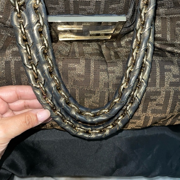 FENDI RARE FIND mia should tote Zucca excellent condition size 16W X 11H large - Picture 6 of 17